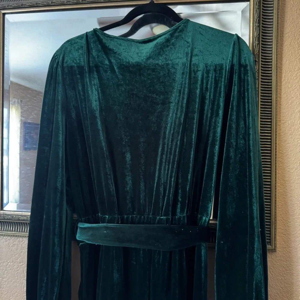 Cupshe Deep Green Velvet Dress